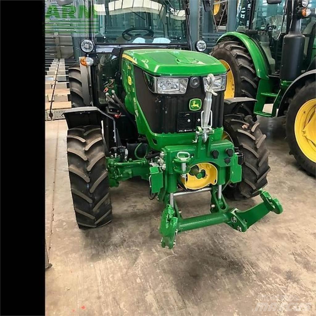 John Deere 5115gf الجرارات