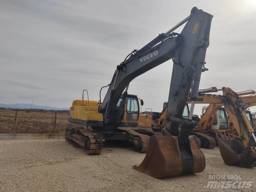 Volvo EC 360 LC حفارات زحافة