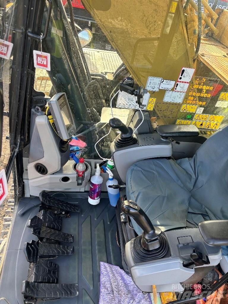 CAT 320 EL RR حفارات زحافة