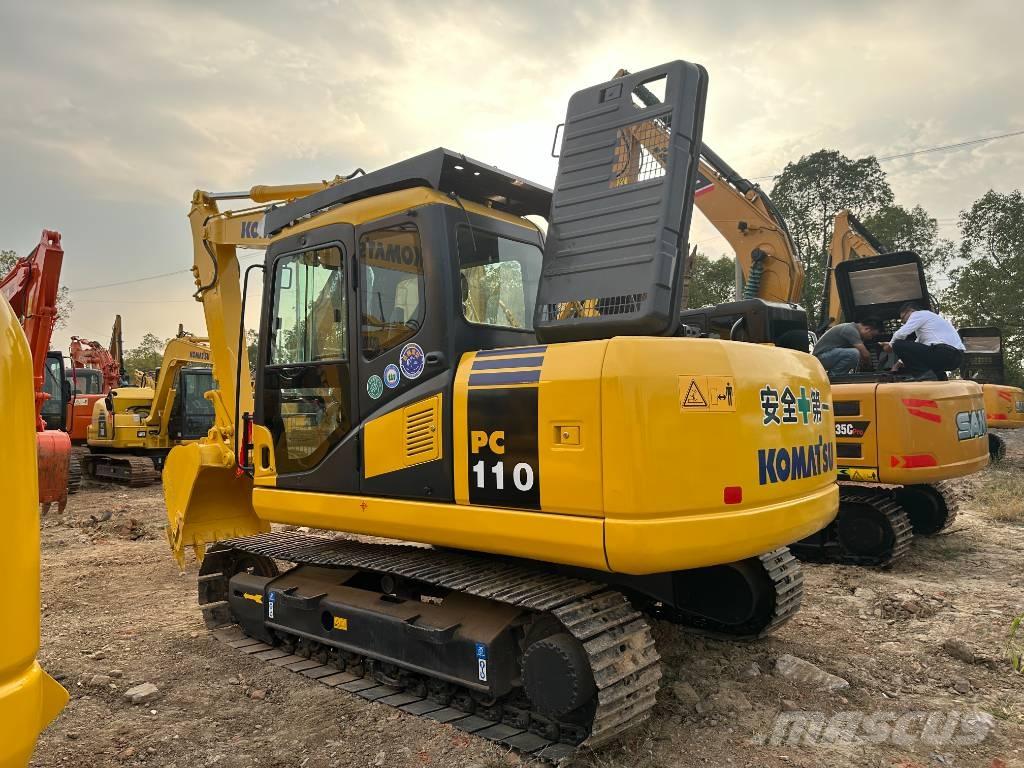 Komatsu PC 110 حفارات زحافة