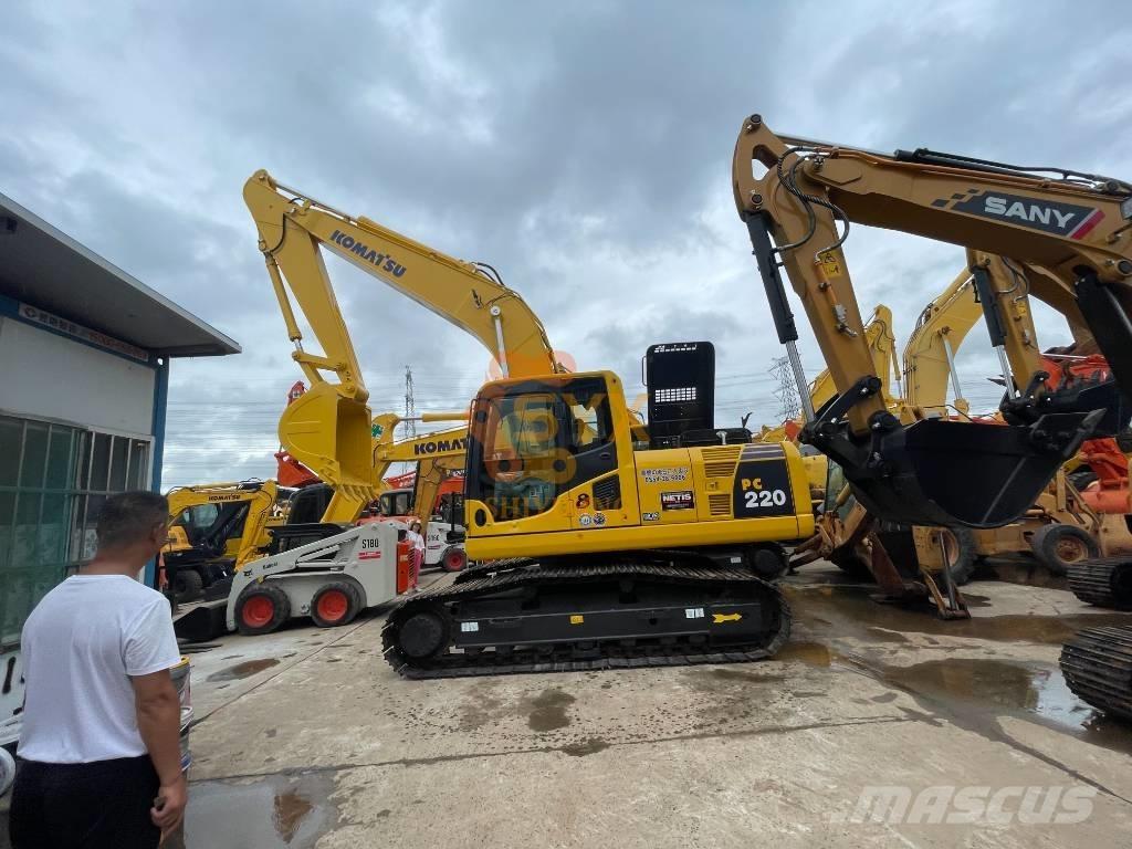 Komatsu PC 200 حفارات زحافة