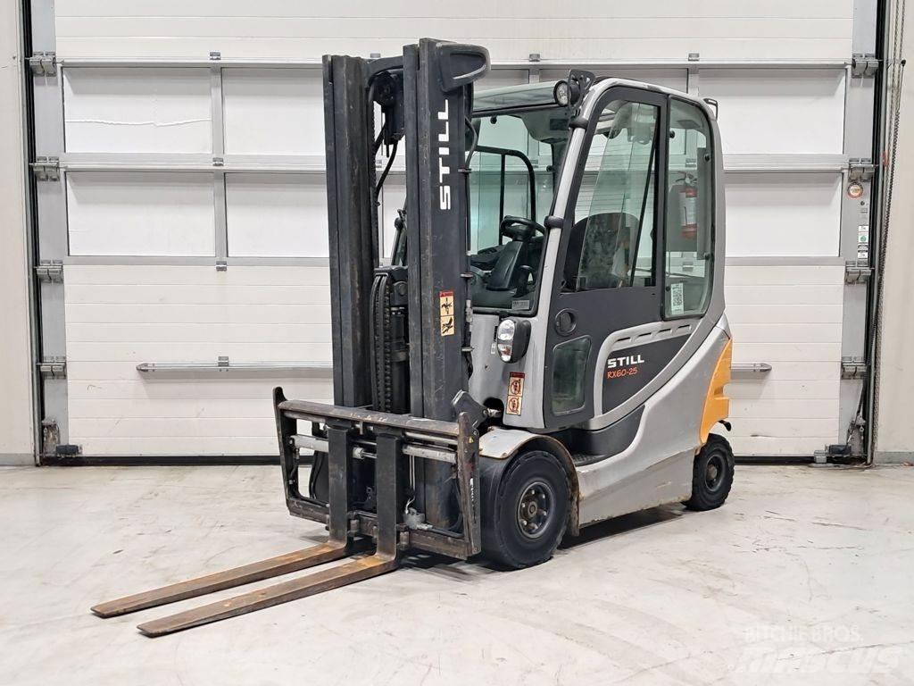 Still RX60-25 شاحنات ذات رافعات شوكية تعمل بالكهرباء