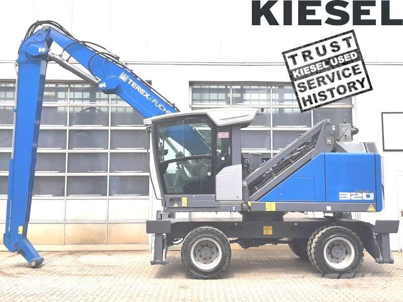 Fuchs MHL 320 F مناولات المخلفات / مناولات صناعية