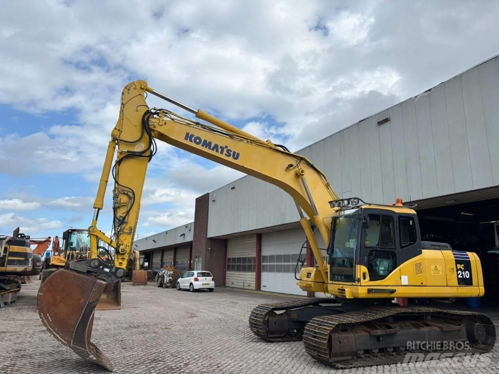 Komatsu PC 210 LC-7 حفارات زحافة