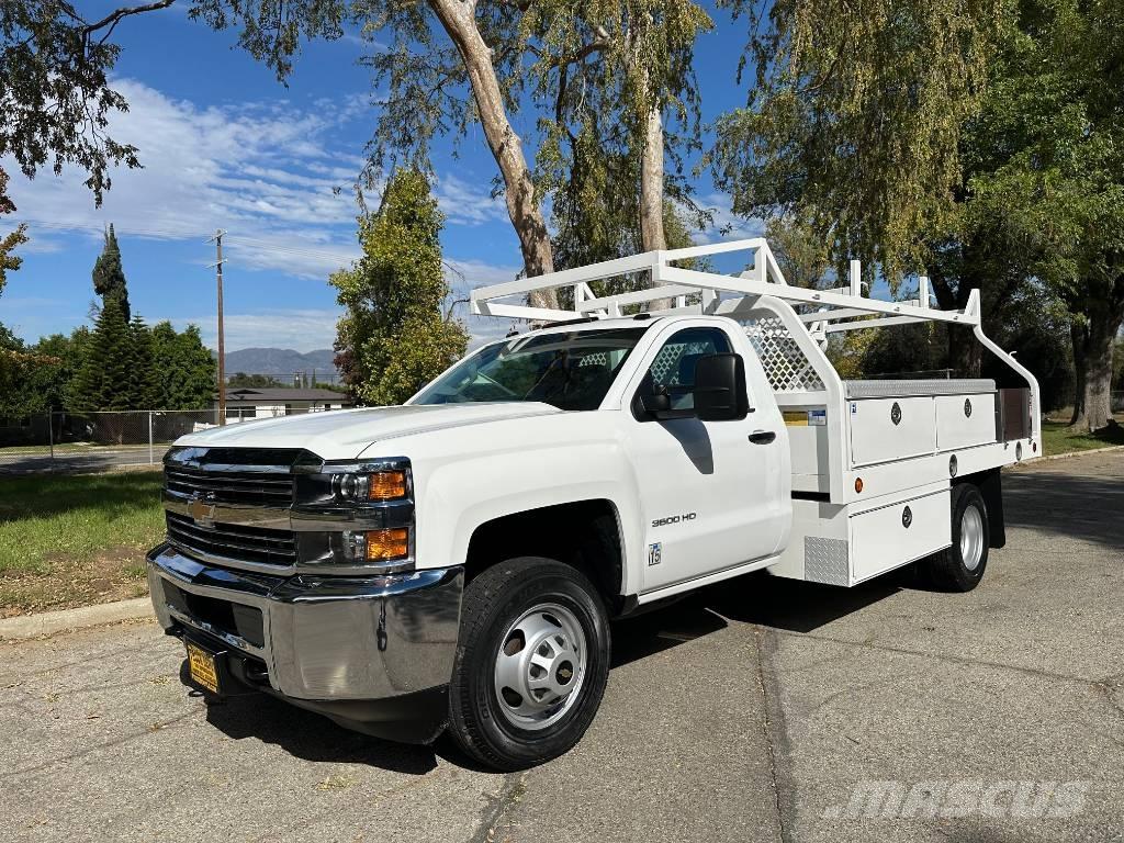 Chevrolet 3500 HD شاحنات خفيفة/مفصلية الجوانب