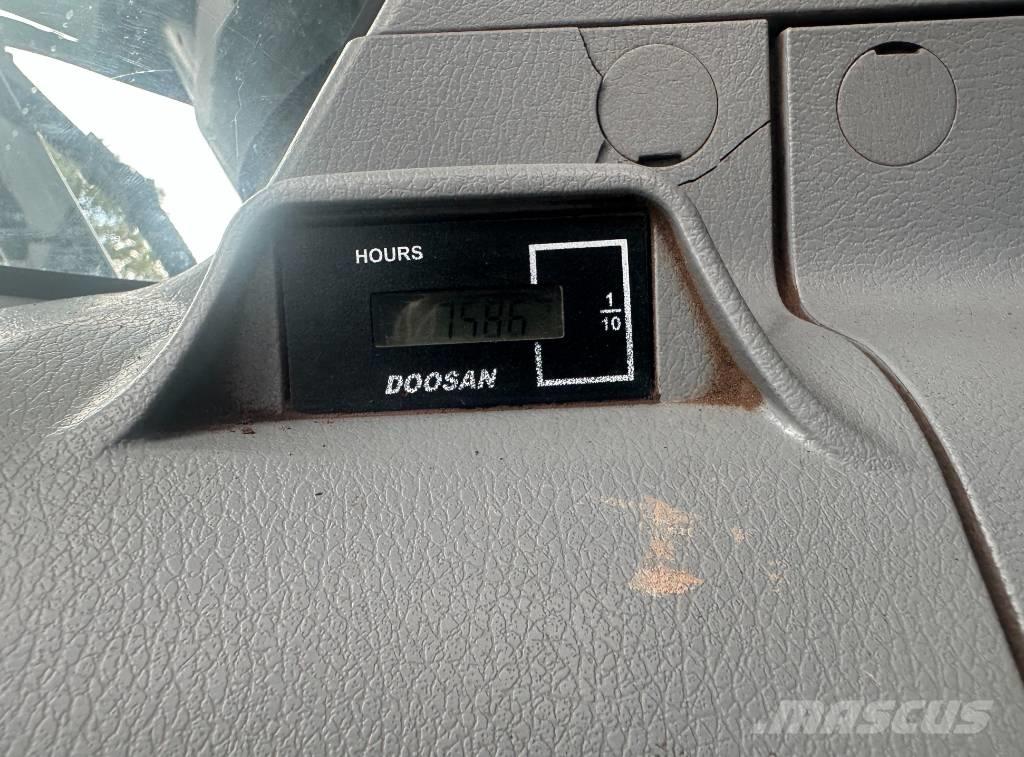Doosan DX 255 LC-5 حفارات زحافة