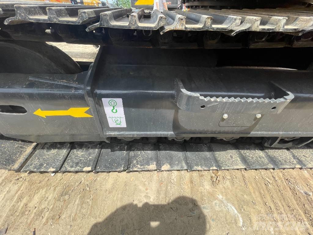 Komatsu PC 130 حفارات زحافة