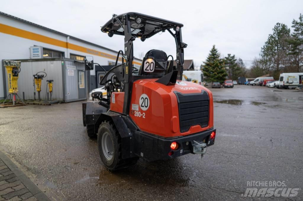 Kubota RT280-2 لوادر صغيرة