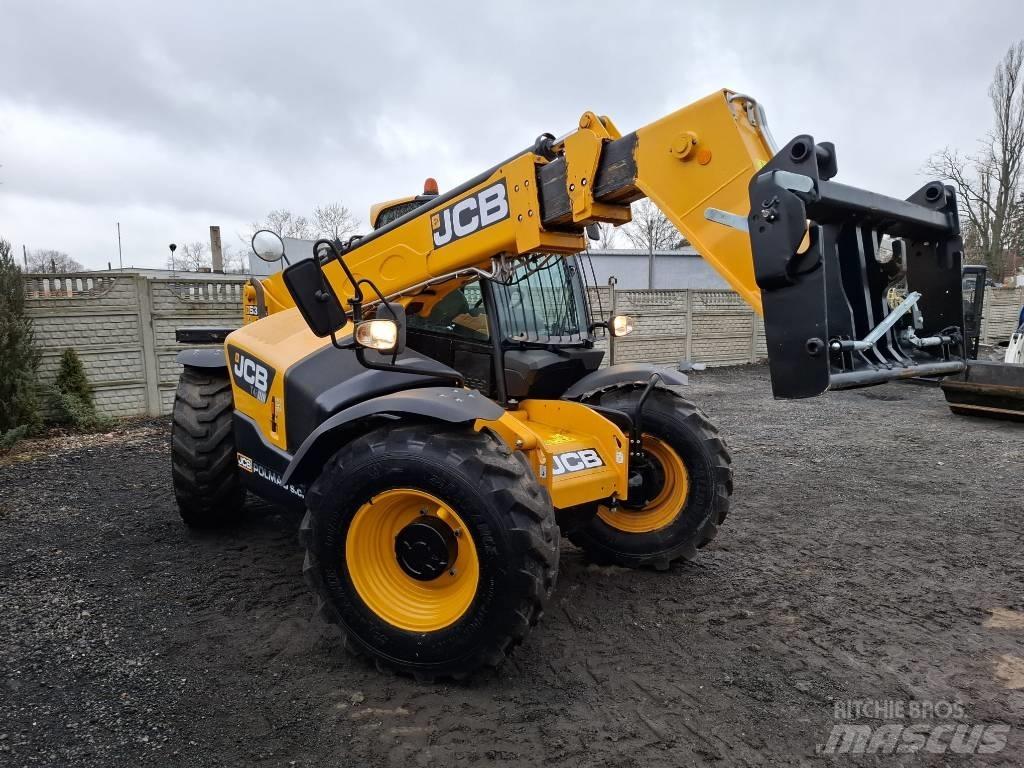 JCB 535-95 مناولات متداخلة