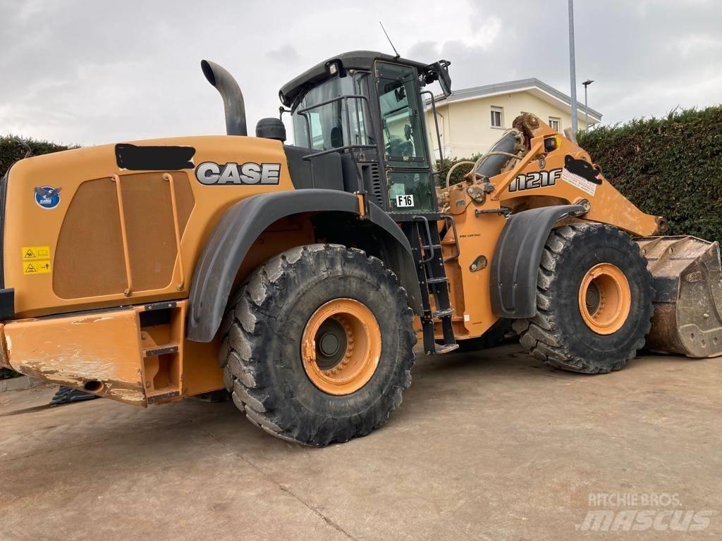 CASE 1121F لوادر بعجل