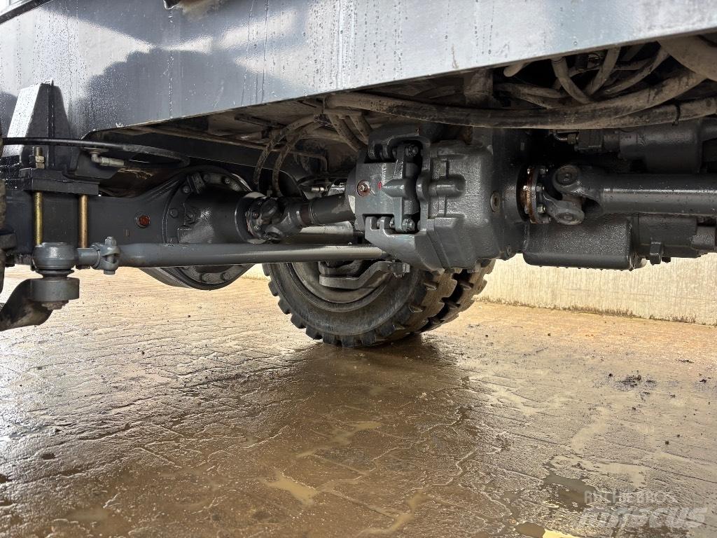 Fuchs MHL 320 D مناولات المخلفات / مناولات صناعية
