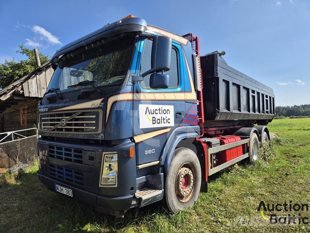 Volvo FM12 شاحنات قلابة