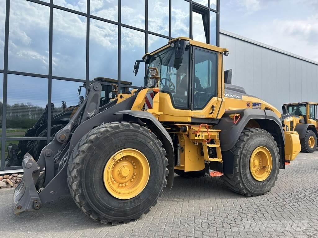 Volvo L110H لوادر بعجل