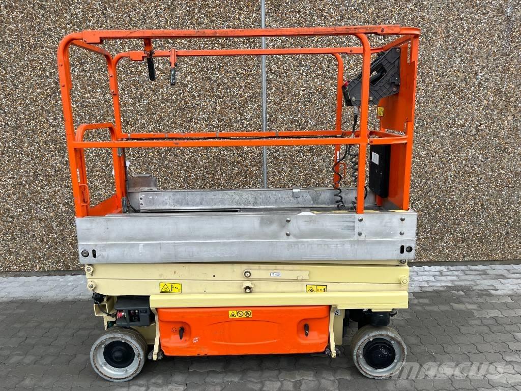 JLG 1930 ES رافعات مقصية الشكل