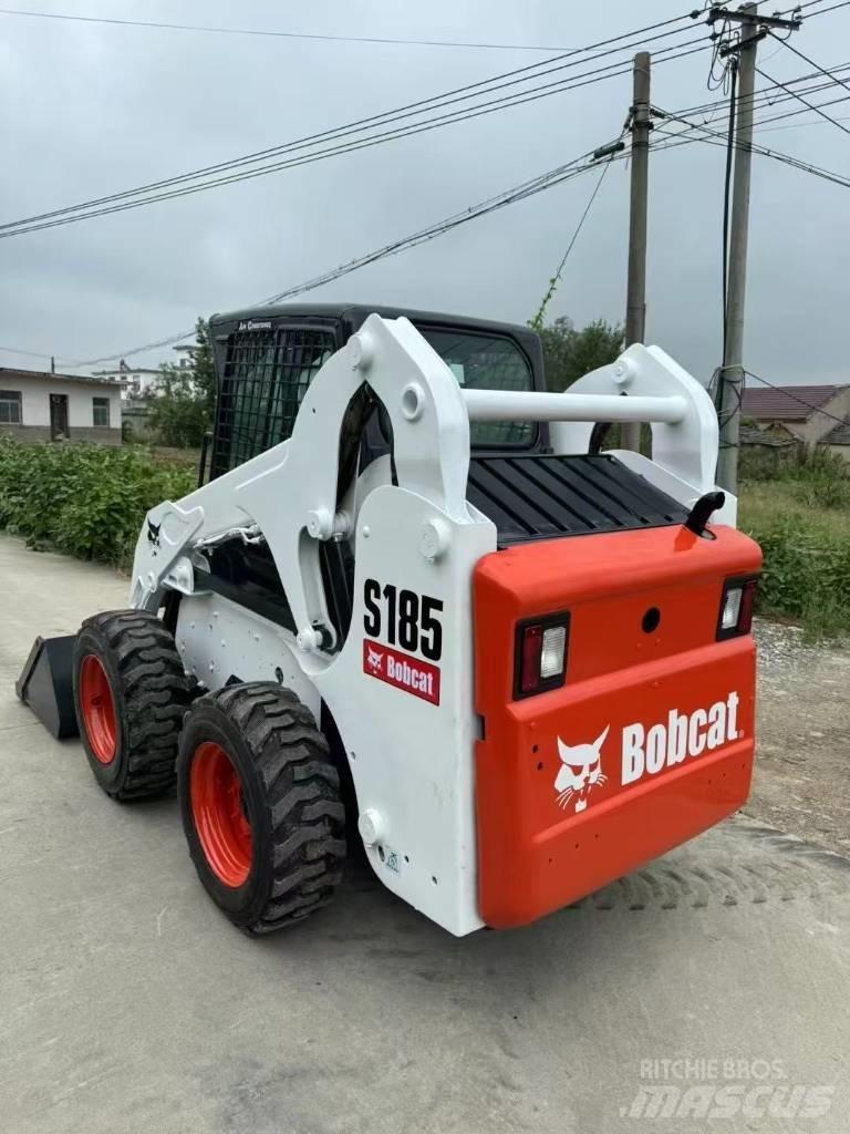 Bobcat S185 لوادر انزلاقية التوجيه