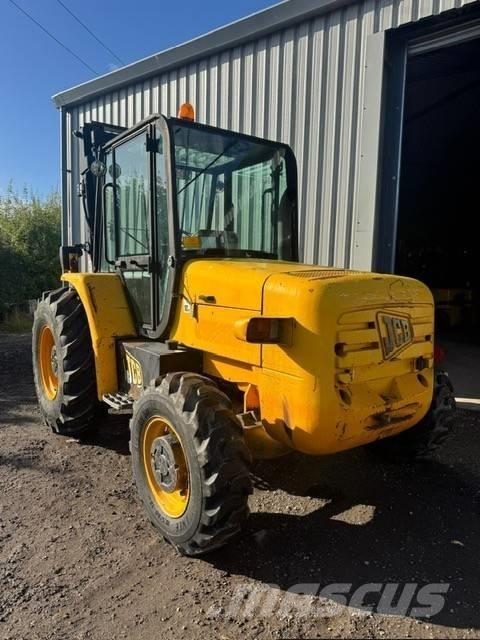 JCB 926 شاحنات الطرق الوعرة
