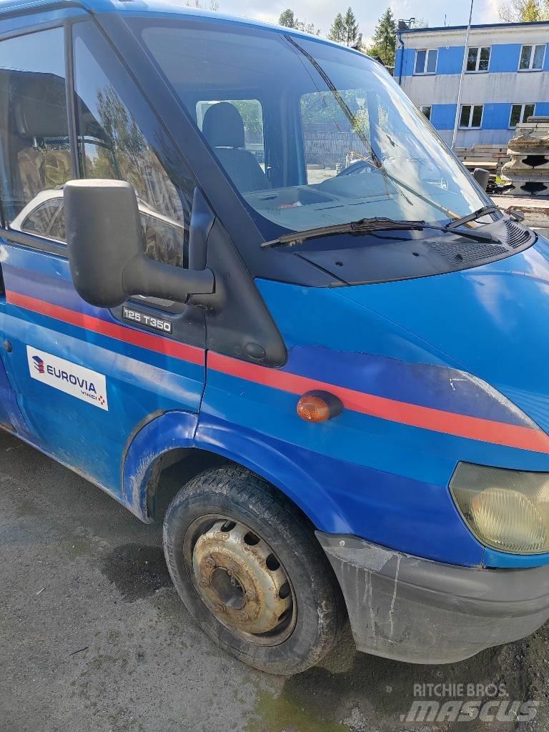 Ford Transit شاحنة مقفلة