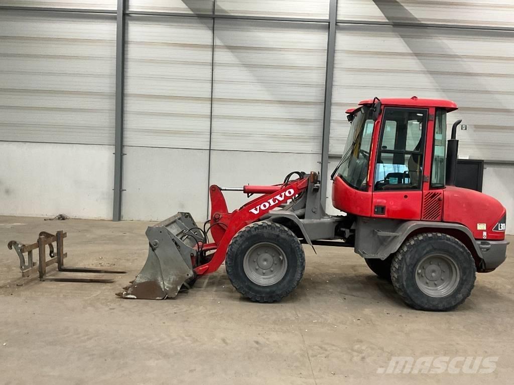 Volvo L 30 B-Z/X لوادر بعجل