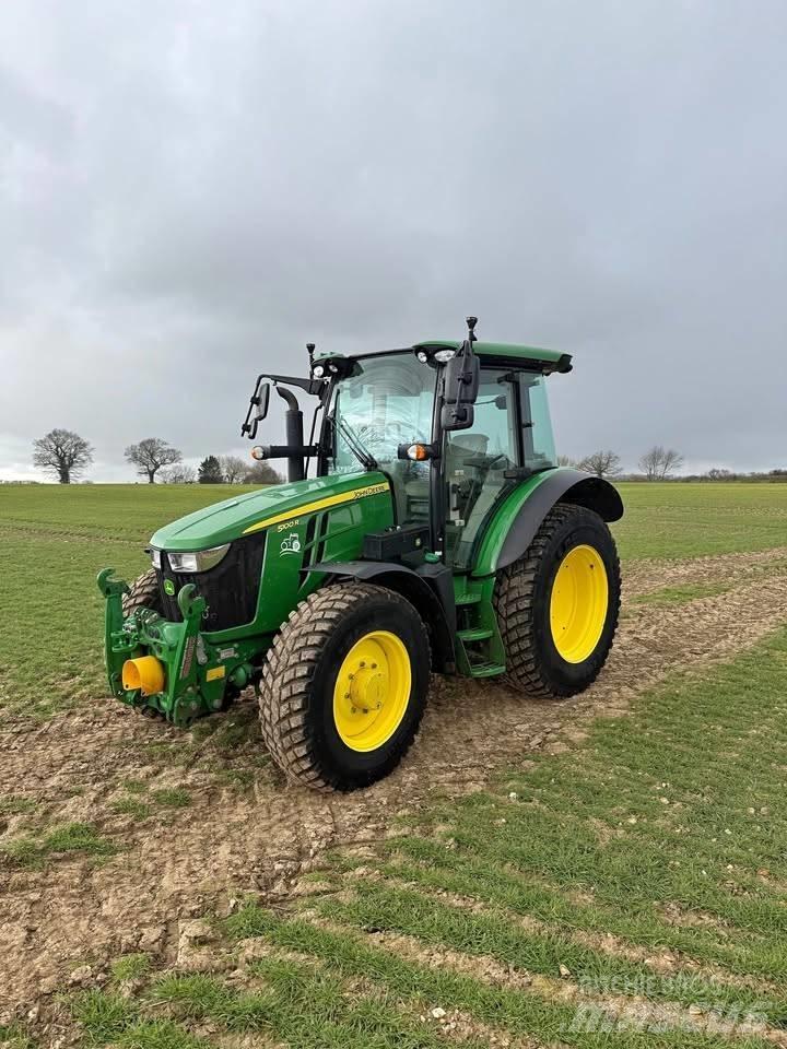 John Deere 5100 R الجرارات