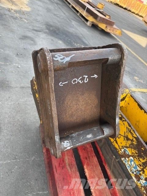 JCB PILE DRIVER مطارق دق خوازيق هيدروليكية