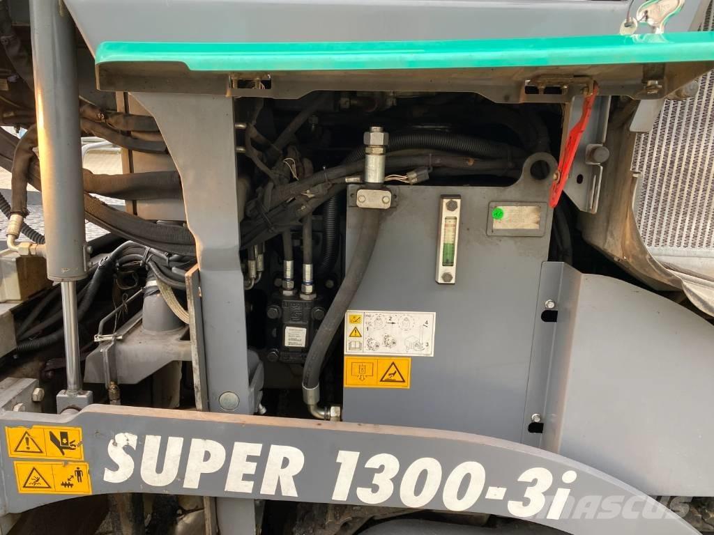 Vögele SUPER 1300-3I معدات السفلتة