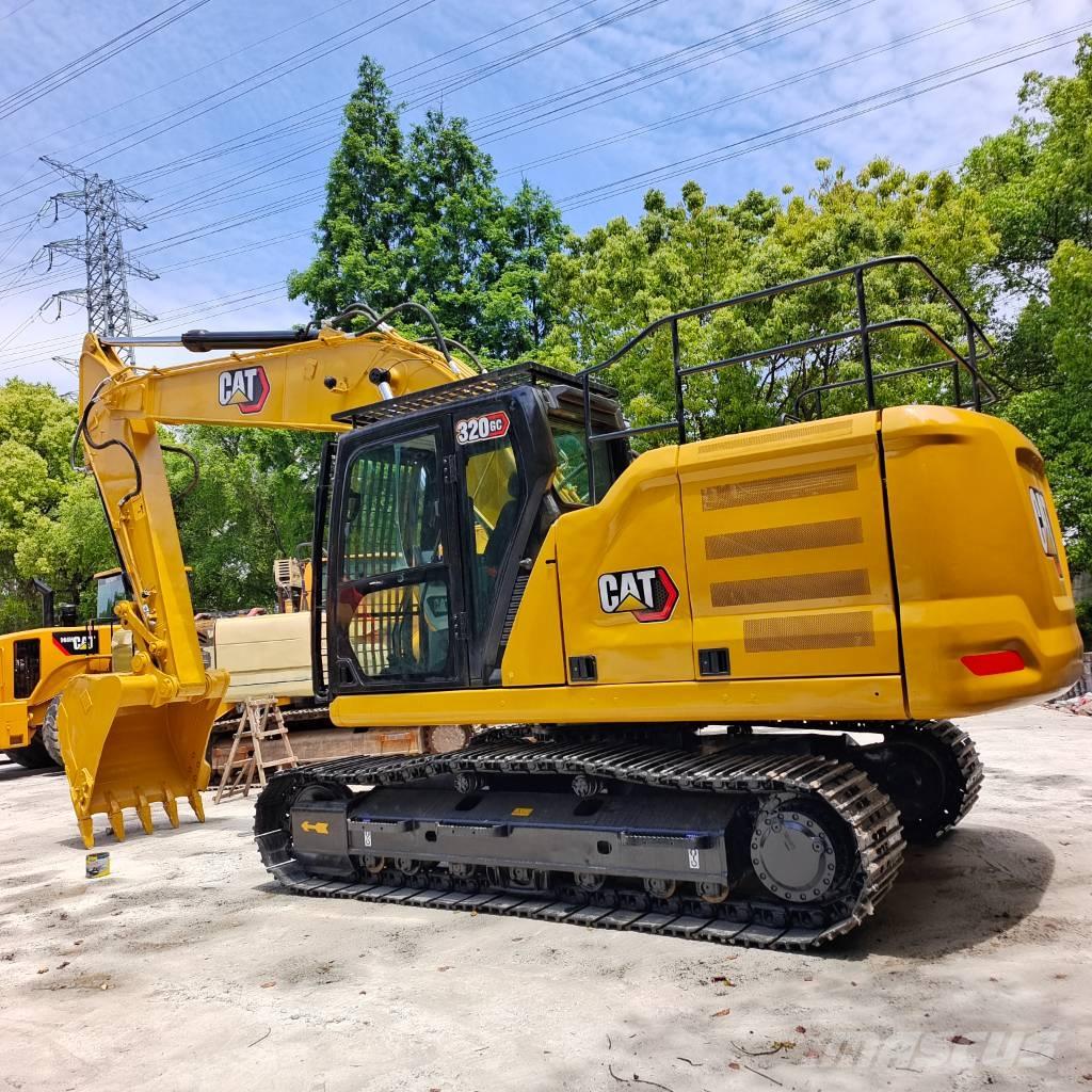 CAT 320GC حفارات زحافة
