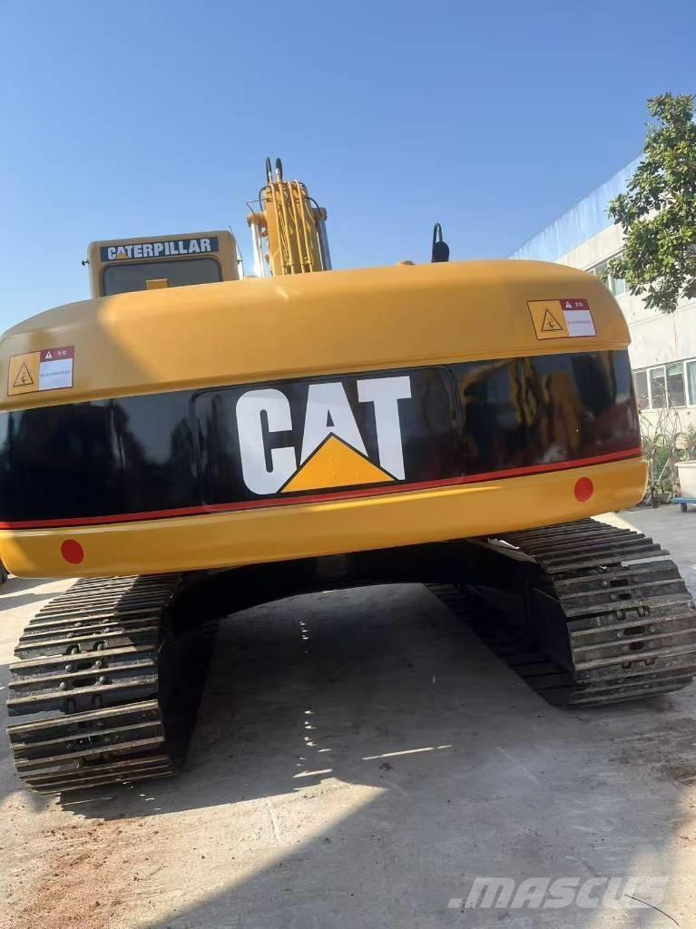 CAT 320 C L حفارات زحافة