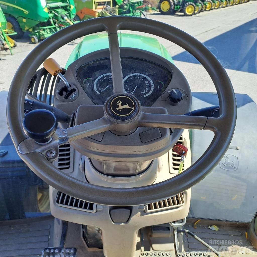 John Deere 6210 R الجرارات