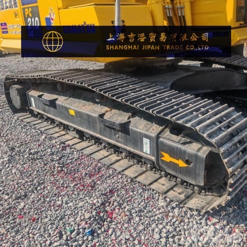 Komatsu PC 220 حفارات زحافة