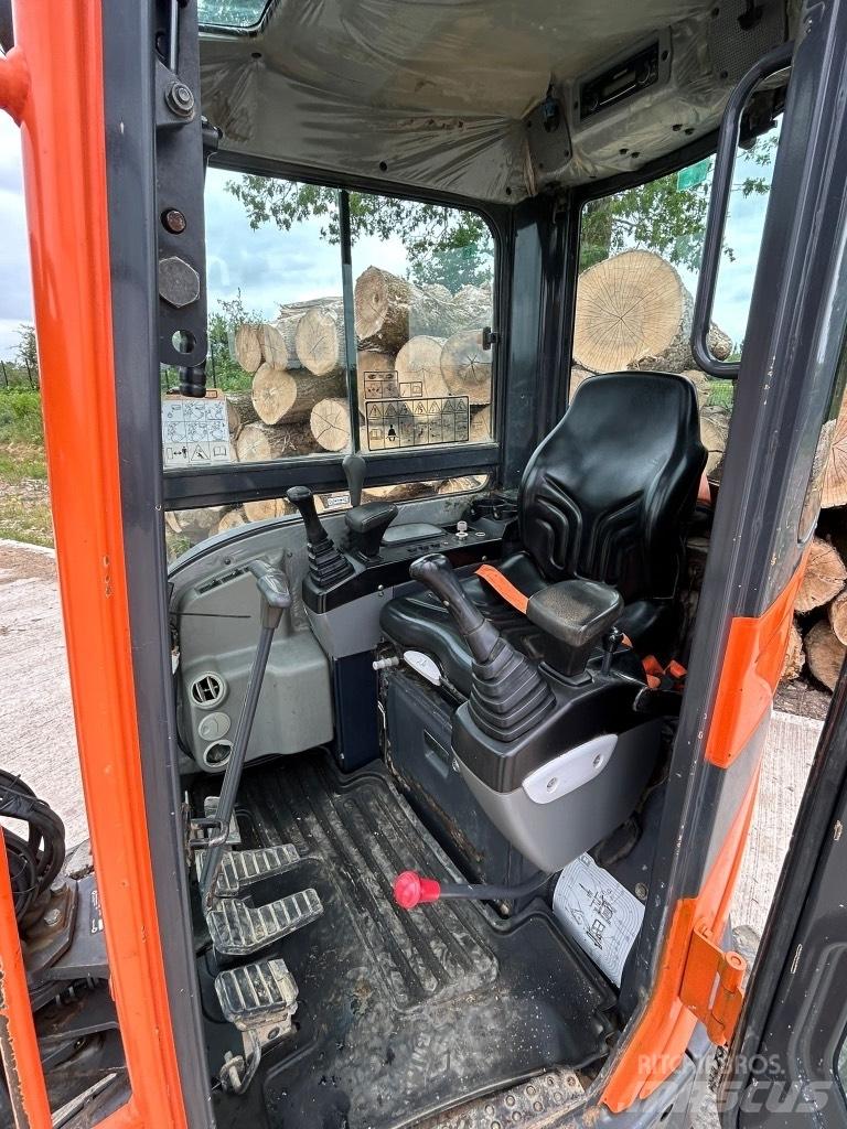 Doosan DX 27 Z حفارات صغيرة أقل من 7 طن (حفارات صغيرة)