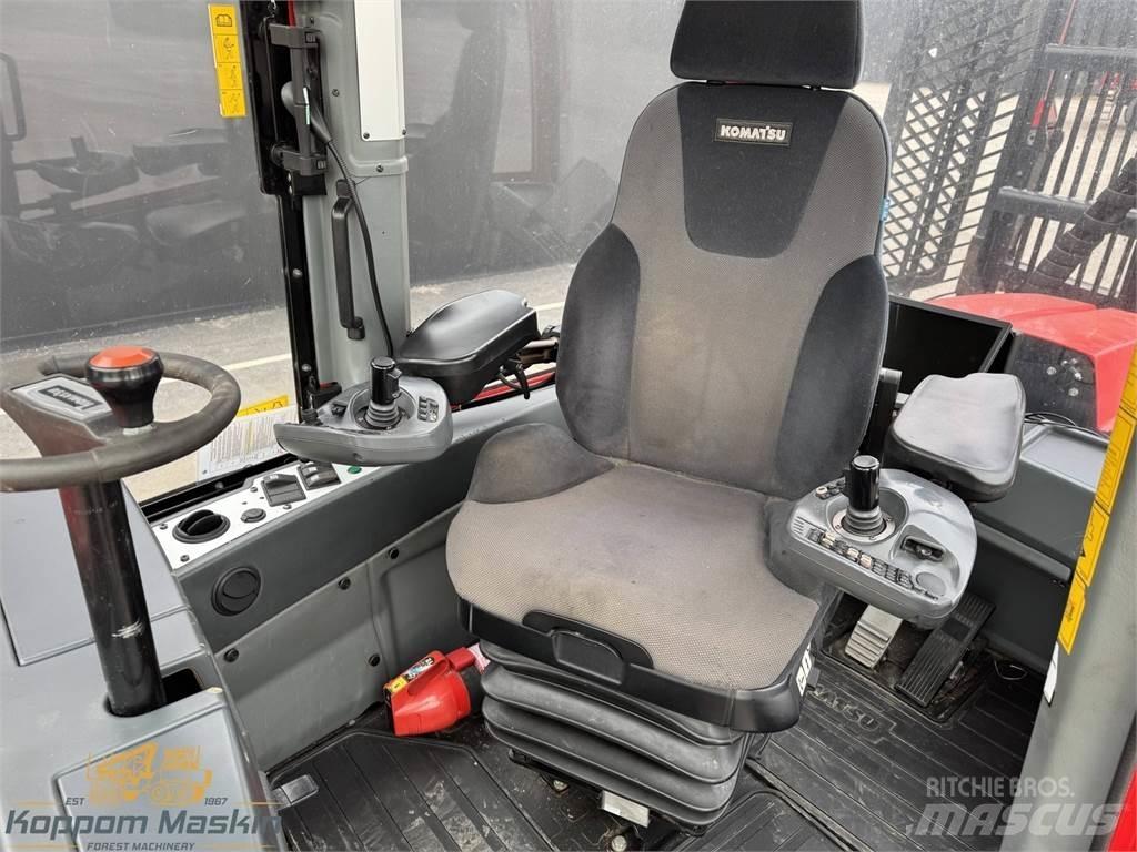Komatsu 875 شاحنات