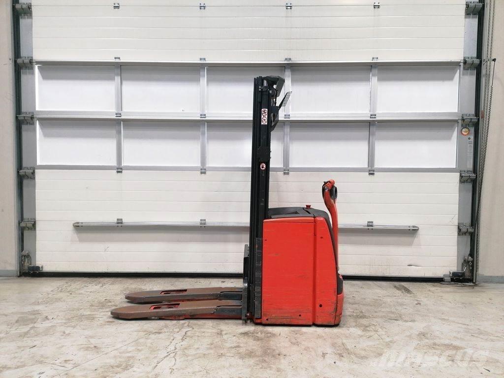 Linde L14 معدات التكديس الجوالة