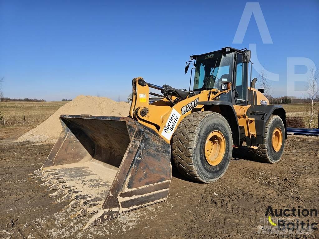 CASE 821 F لوادر بعجل