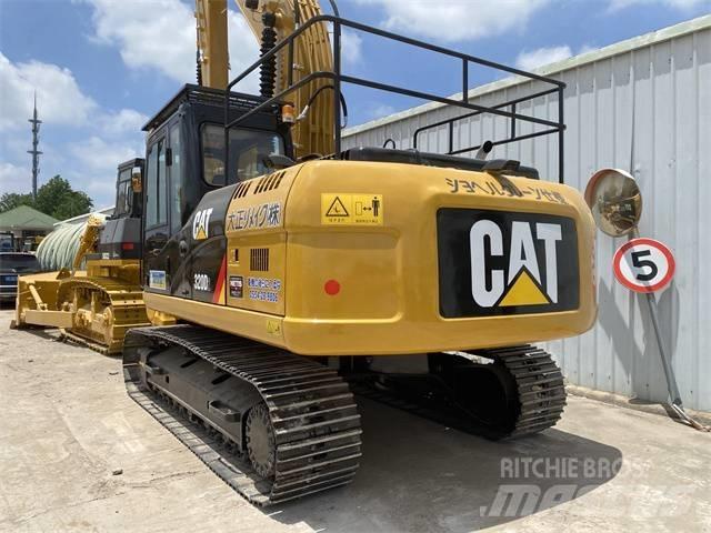 CAT 320 D حفارات زحافة