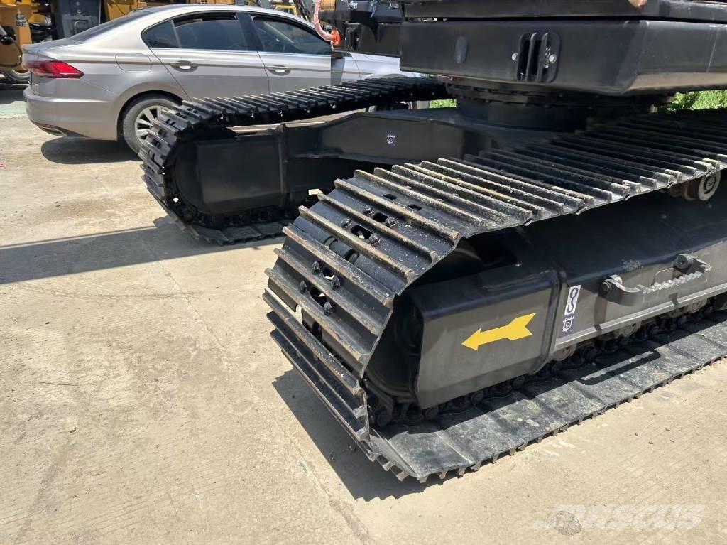Volvo EC 220 حفارات زحافة