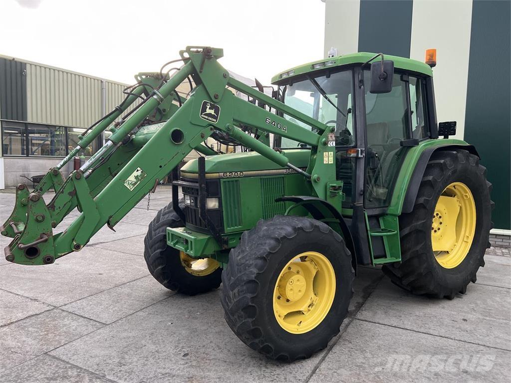 John Deere 6200 الجرارات