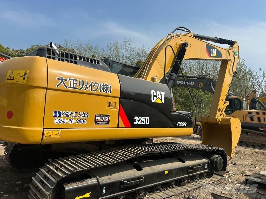 CAT 325 D حفارات زحافة