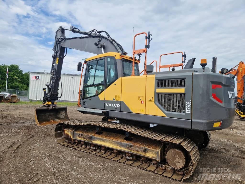 Volvo EC220EL حفارات زحافة