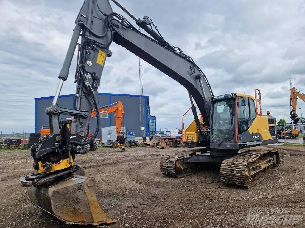 Volvo EC220EL حفارات زحافة