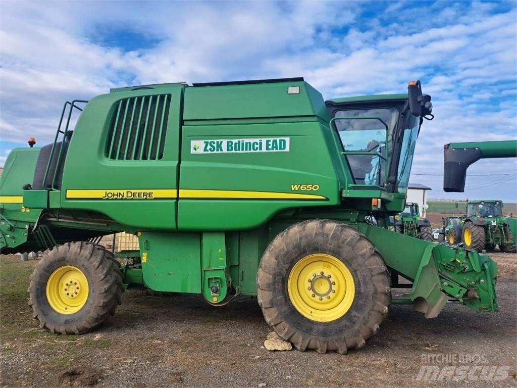 John Deere W650 حصادات