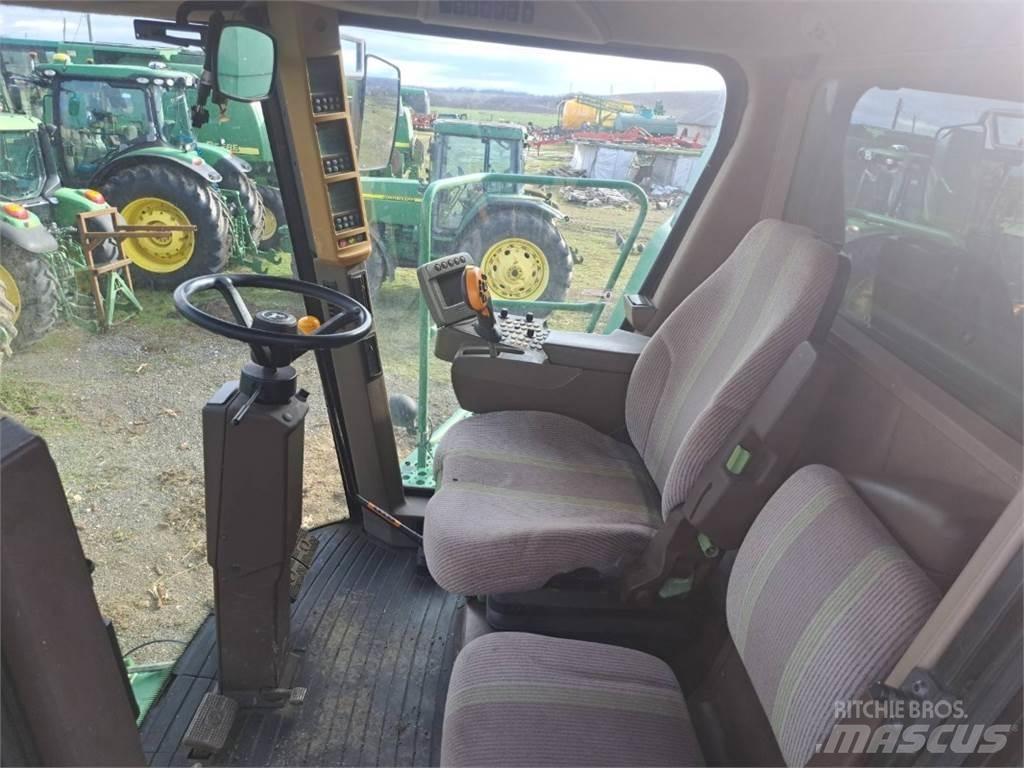 John Deere W650 حصادات