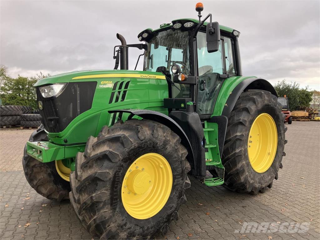John Deere 6195M الجرارات