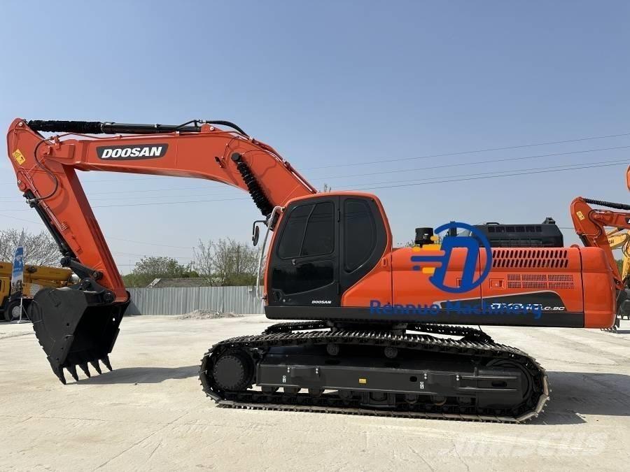 Doosan DX 340 حفارات زحافة