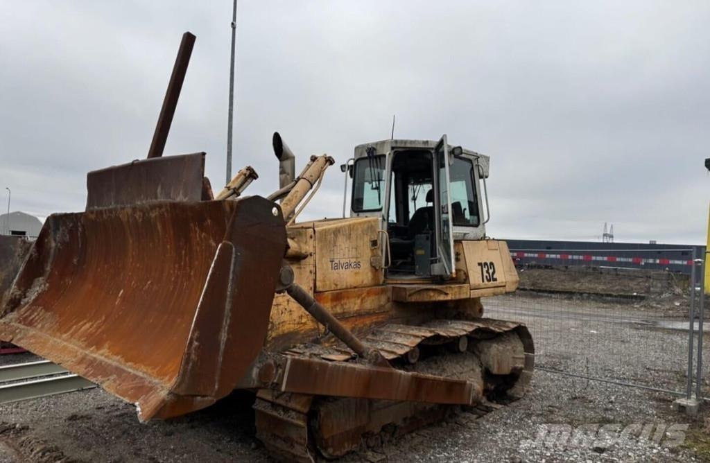 Liebherr 732 بلدوزرات مجنزرة