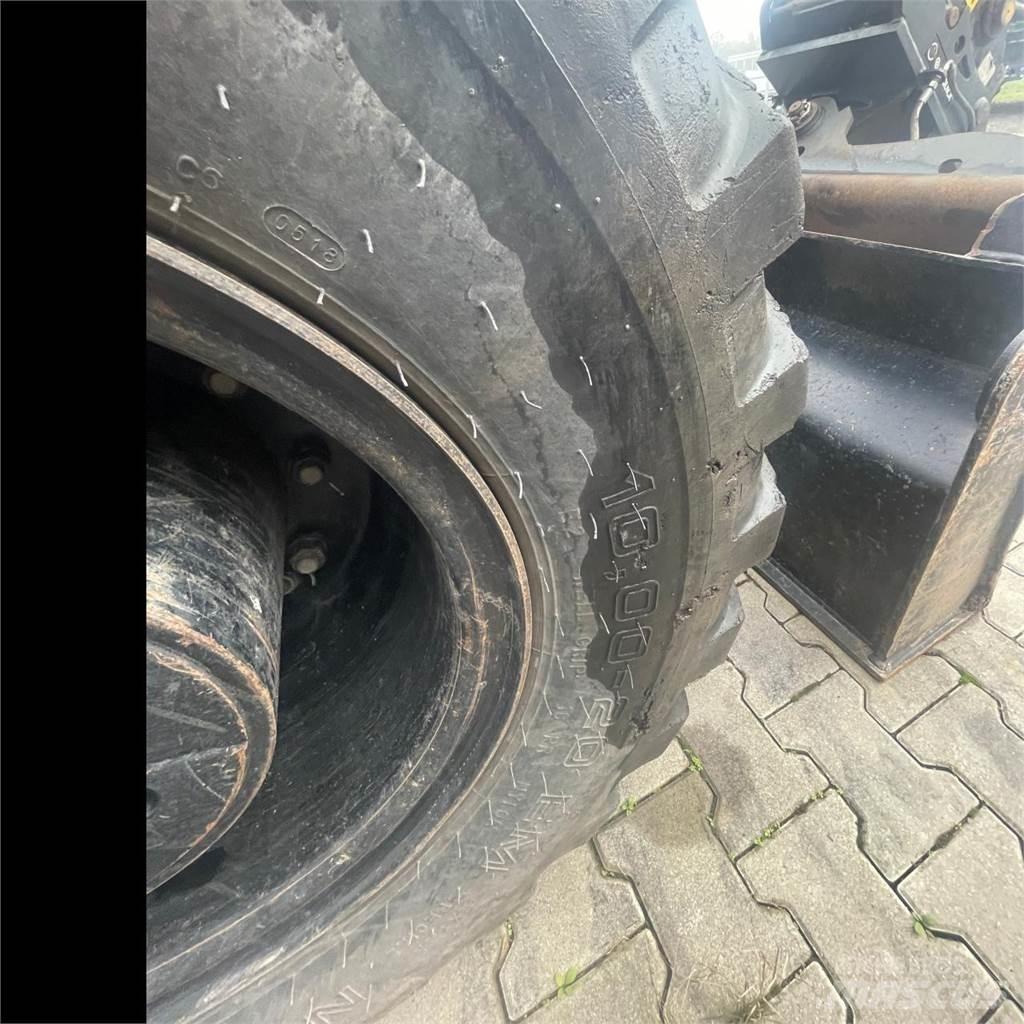 CAT M315 F حفارات بعجل