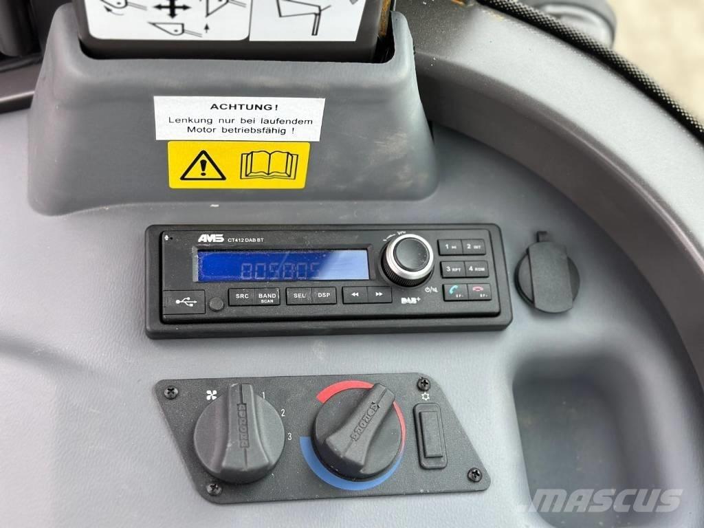 Mecalac AX 700 لوادر بعجل