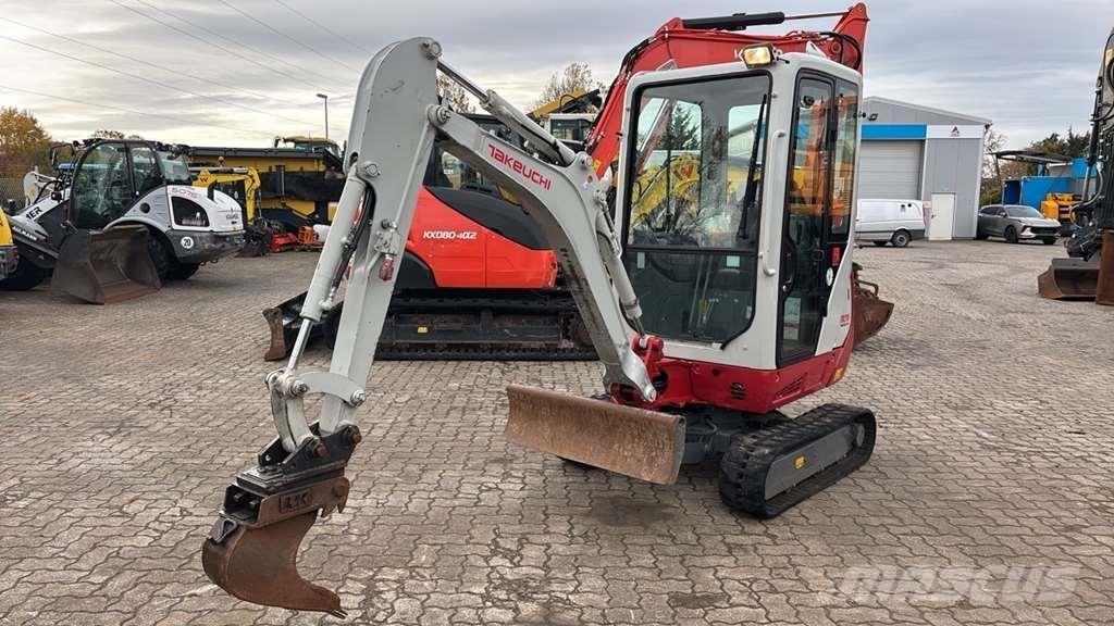 Takeuchi TB216 حفارات صغيرة أقل من 7 طن (حفارات صغيرة)