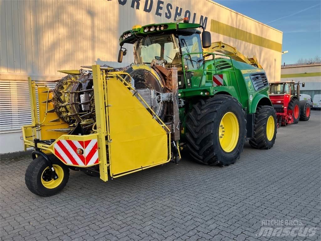 John Deere 9900i حصادات الأعلاف