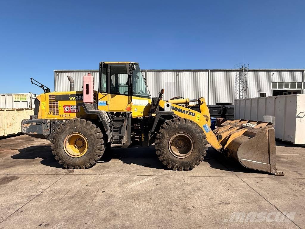 Komatsu WA 320-6 لوادر بعجل