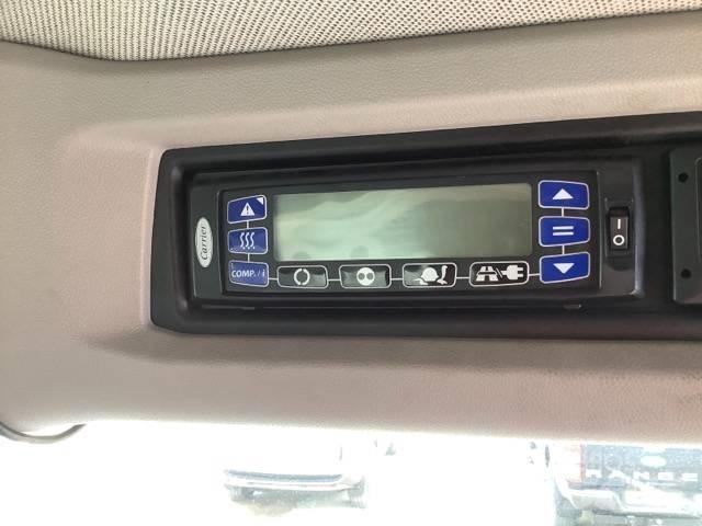 Scania P 250 شاحنات بدرجة حرارة قابلة للضبط